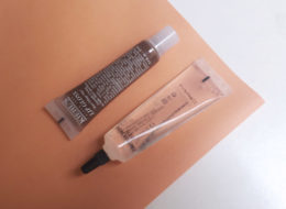 E os labiais que sempre estiveram ao meu lado: o Lip Mix, da M.A.C, e o East Village Vibe, marronzinho, da Kiehl's