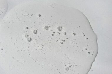 Notícias da semana: Covid-19 impulsiona lançamentos de produtos com ação antisséptica
