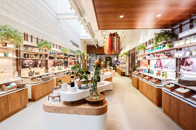 Notícias da semana: Natura abre loja em São Paulo com experiência digital para provar fragrâncias e viajar para a Amazônia