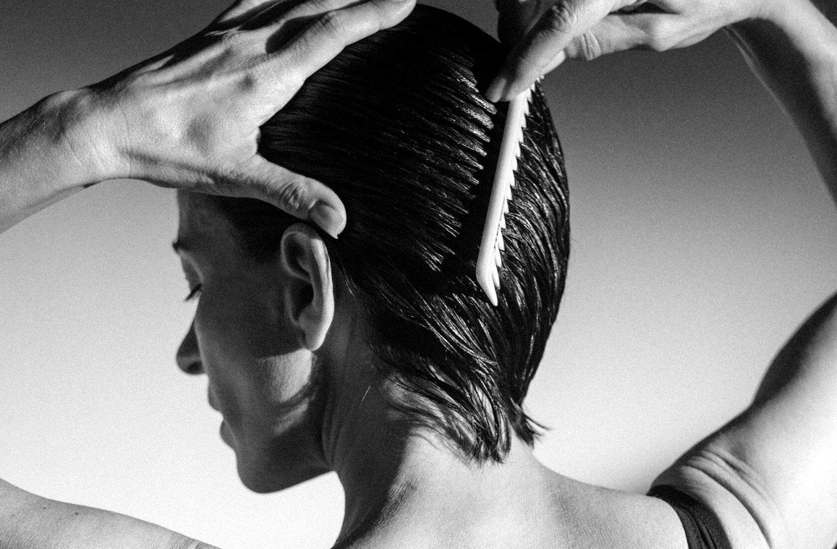 Clareza, eficiência, formulações veganas e éticas: pesquisa mostra o que procuram os consumidores de produtos pro cabelo