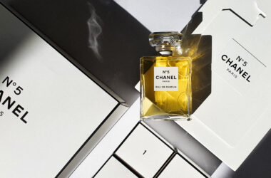 Mítico e revolucionário, o perfume Chanel N°5 completa 100 anos em 2021