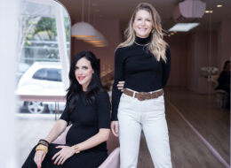 Em meio às limitações impostas pela pandemia, fundadoras do salão DryClub criam produtos em colaboração com marcas de moda